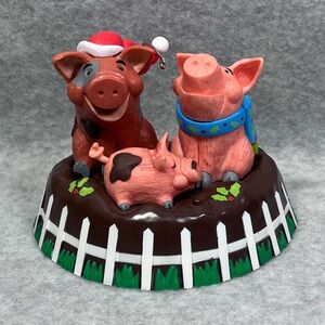Hallmark Keepsake Ornament Yule Hogs 2014 Magic Plays Jingle Bells‎ and Movement